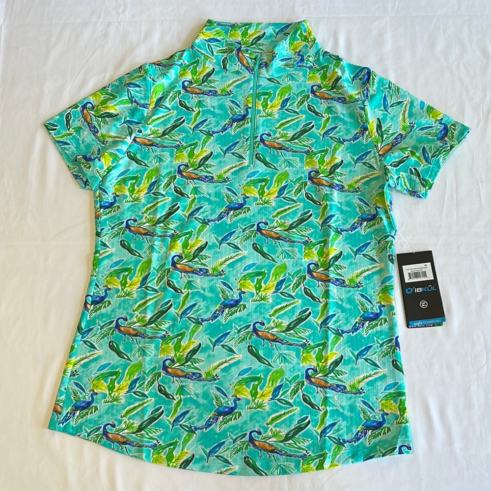 Ibkul Short Sleeve Zip Mock Neck Peacock Print Top in Rachel Jade Multi